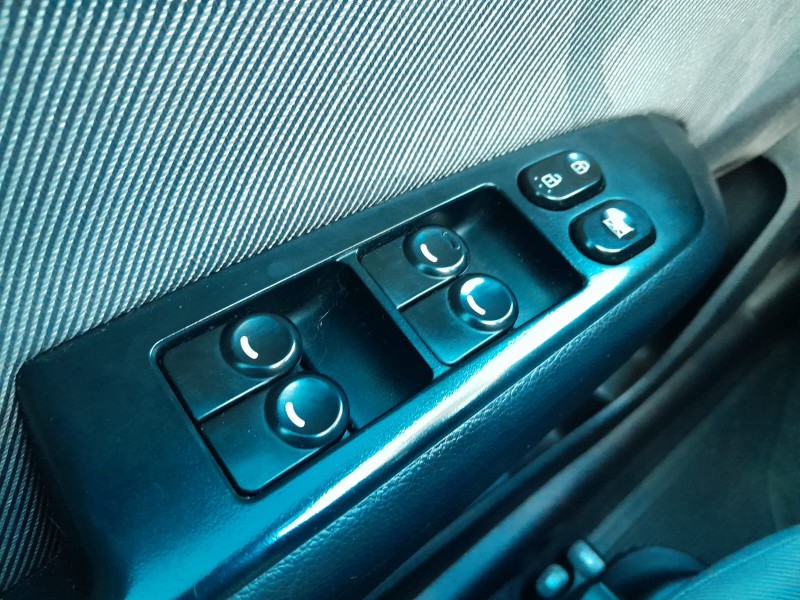 HB20S 1.0 COMFORT PLUS 12V FLEX 4P MANUAL - 2015 - CAXIAS DO SUL