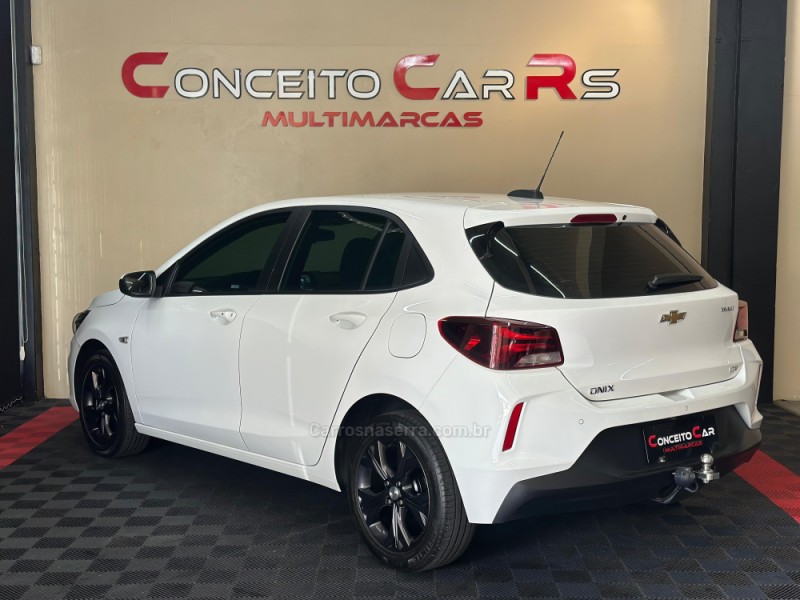 ONIX 1.0 LTZ 12V TURBO FLEX 4P AUTOMÁTICO - 2024 - NOVO HAMBURGO