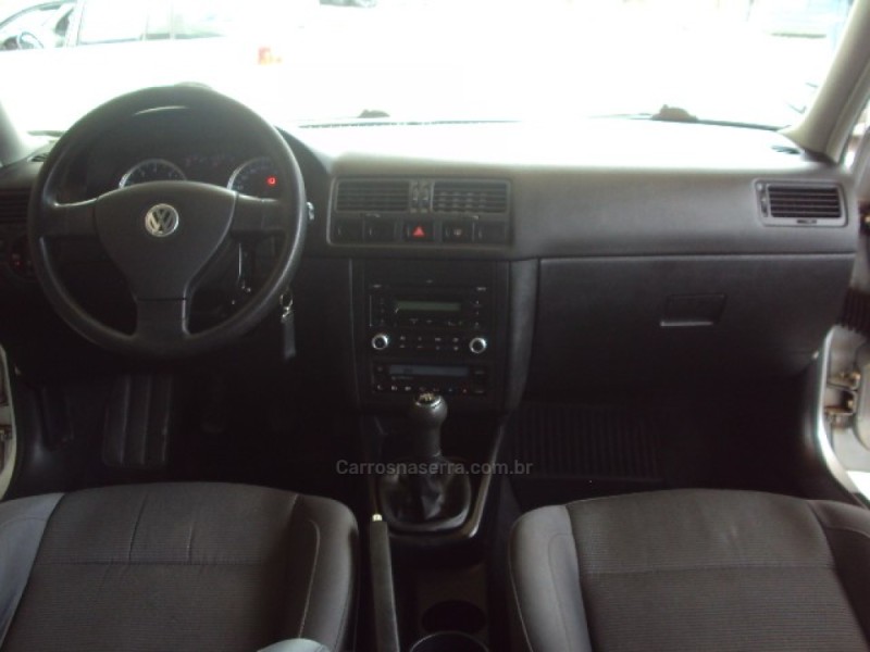 GOLF 1.6 MI 8V FLEX 4P MANUAL - 2011 - CAXIAS DO SUL