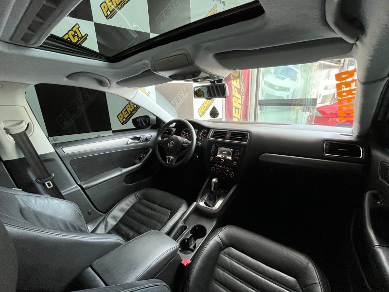JETTA 2.0 TSI HIGHLINE 211CV GASOLINA 4P TIPTRONIC - 2012 - PORTãO