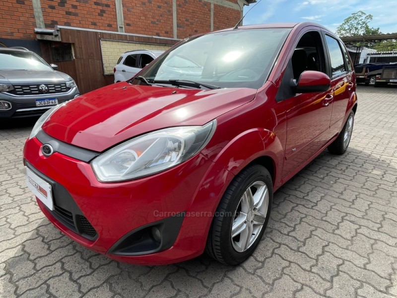 FIESTA 1.0 SE 8V FLEX 4P MANUAL - 2014 - CAMPO BOM