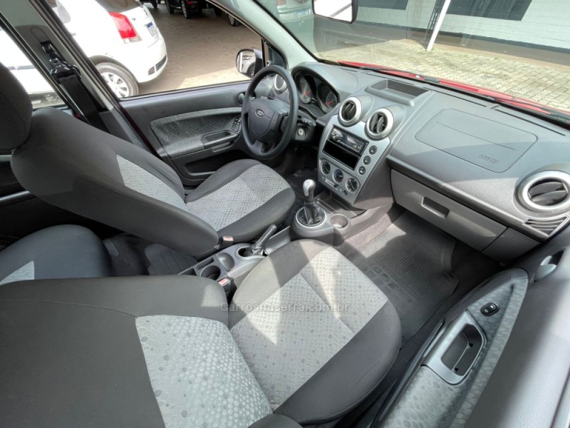 FIESTA 1.0 SE 8V FLEX 4P MANUAL - 2014 - CAMPO BOM