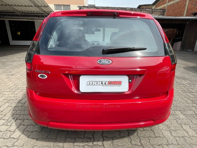 FIESTA 1.0 SE 8V FLEX 4P MANUAL - 2014 - CAMPO BOM