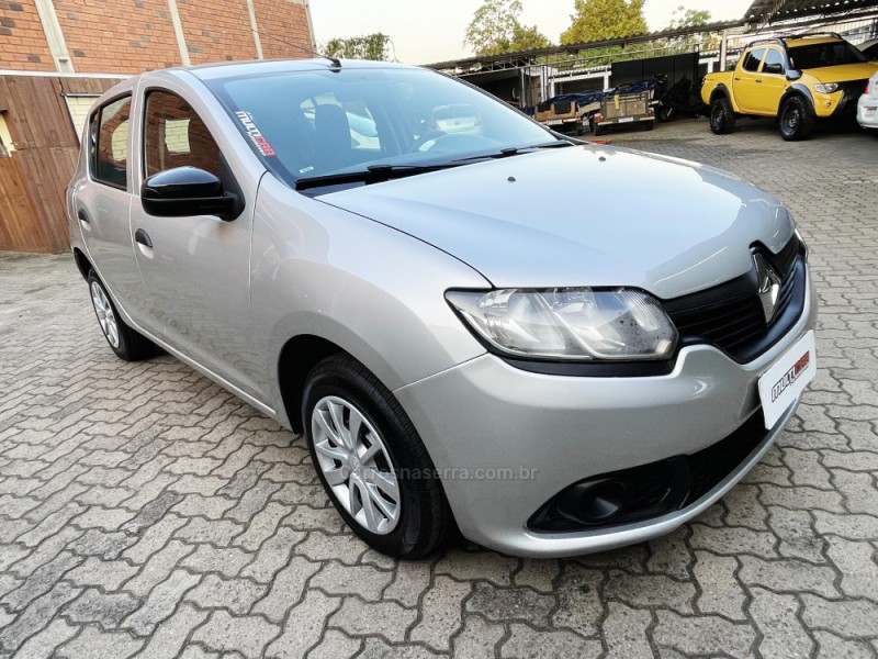 sandero 1.0 authentique 12v flex 4p manual 2018 campo bom