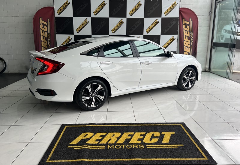 CIVIC 1.5 16V TOURING TURBO GASOLINA 4P AUTOMÁTICO - 2017 - PORTãO
