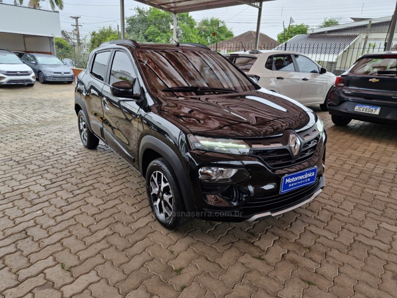 KWID 1.0 12V OUTSIDER FLEX 4P MANUAL - 2023 - LAJEADO