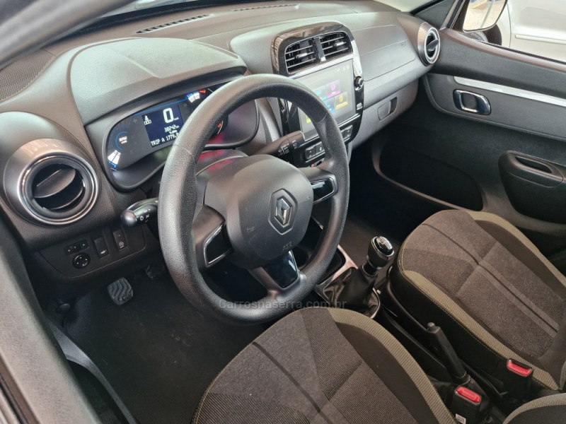 KWID 1.0 12V OUTSIDER FLEX 4P MANUAL - 2023 - LAJEADO