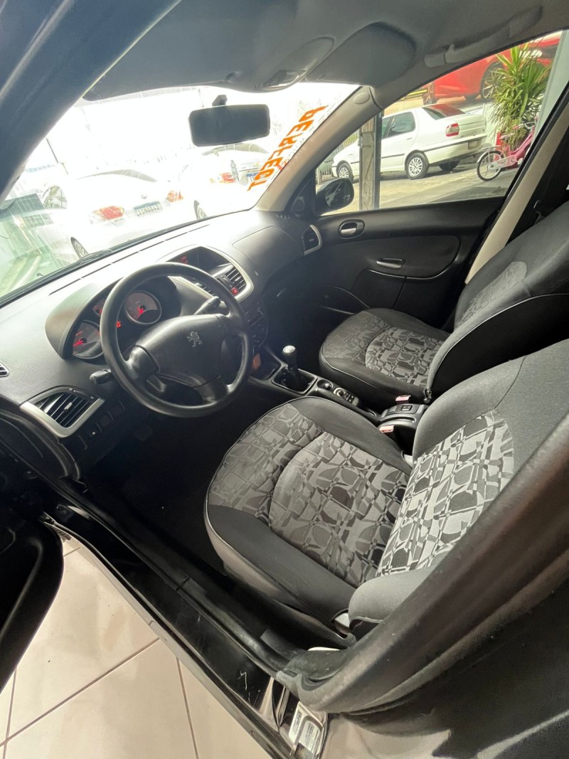 207 1.4 XR 8V FLEX 4P MANUAL - 2011 - PORTãO