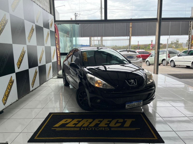 207 1.4 XR 8V FLEX 4P MANUAL - 2011 - PORTãO