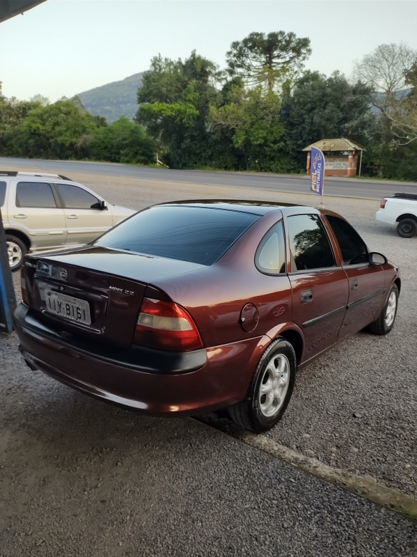 VECTRA 2.2 MPFI GLS 8V GASOLINA 4P MANUAL - 1999 - VALE REAL