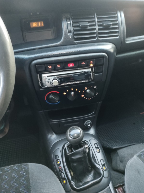 VECTRA 2.2 MPFI GLS 8V GASOLINA 4P MANUAL - 1999 - VALE REAL