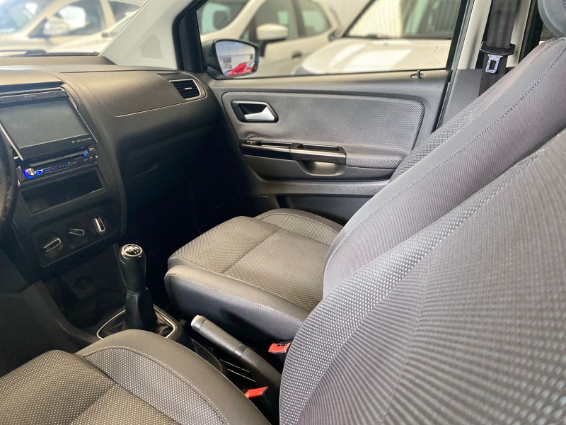 FOX 1.0 ITREND 8V FLEX 4P MANUAL - 2011 - CAXIAS DO SUL