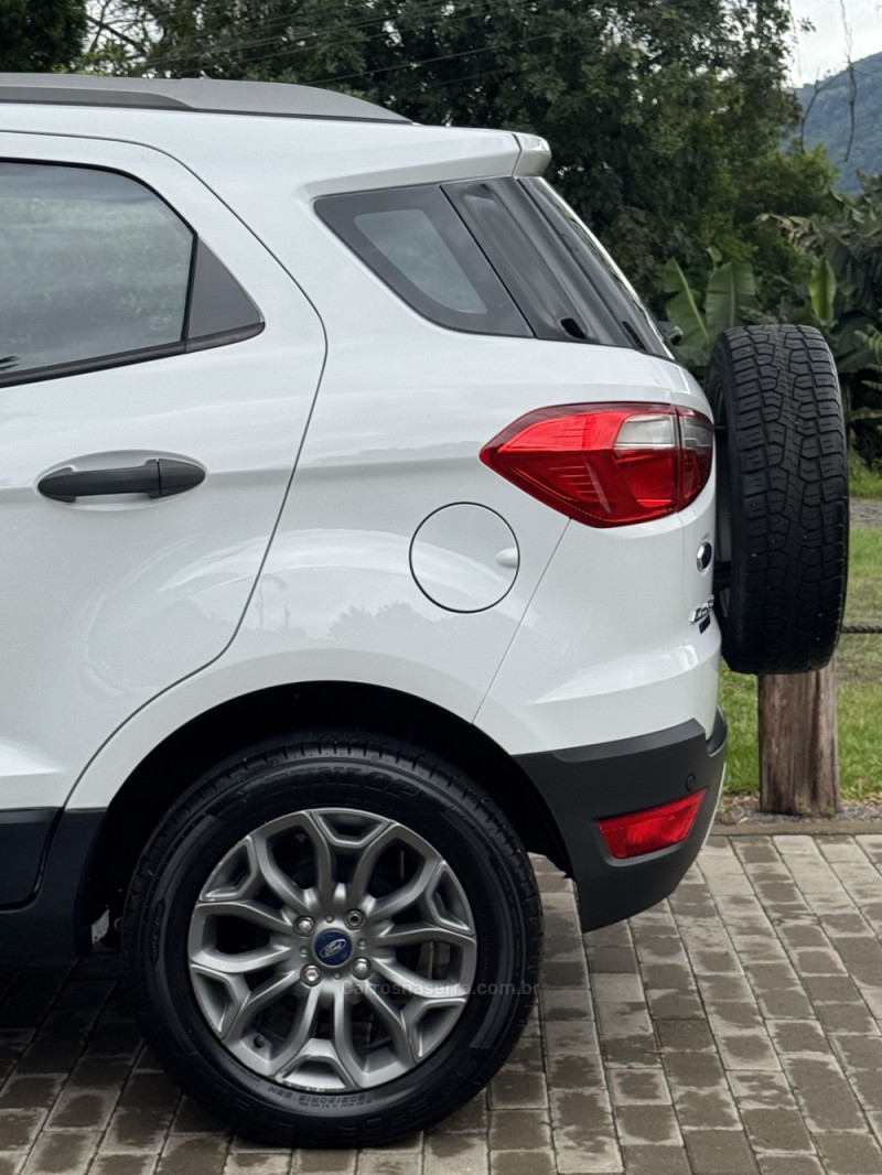 ECOSPORT 1.6 XLT FREESTYLE 8V FLEX 4P MANUAL - 2014 - ENCANTADO