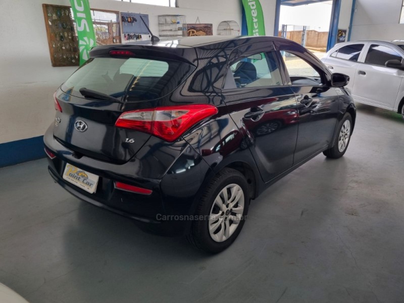 HB20 1.6 COMFORT 16V FLEX 4P MANUAL - 2016 - VACARIA