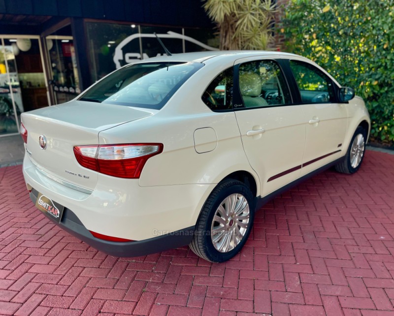 GRAND SIENA 1.6 MPI ESSENCE SUBLIME 16V FLEX 4P AUTOMATIZADO - 2016 - ROLANTE