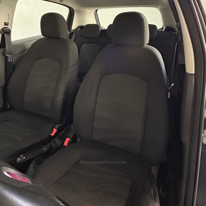 PUNTO 1.4 ATTRACTIVE ITALIA 8V FLEX 4P MANUAL - 2012 - VACARIA