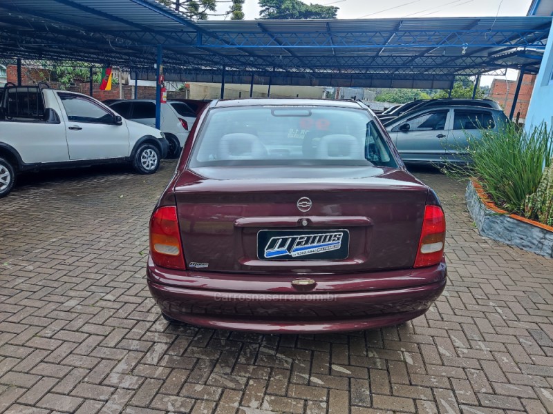 CORSA 1.6 MPFI GLS SEDAN 16V GASOLINA 4P MANUAL - 1999 - CANELA