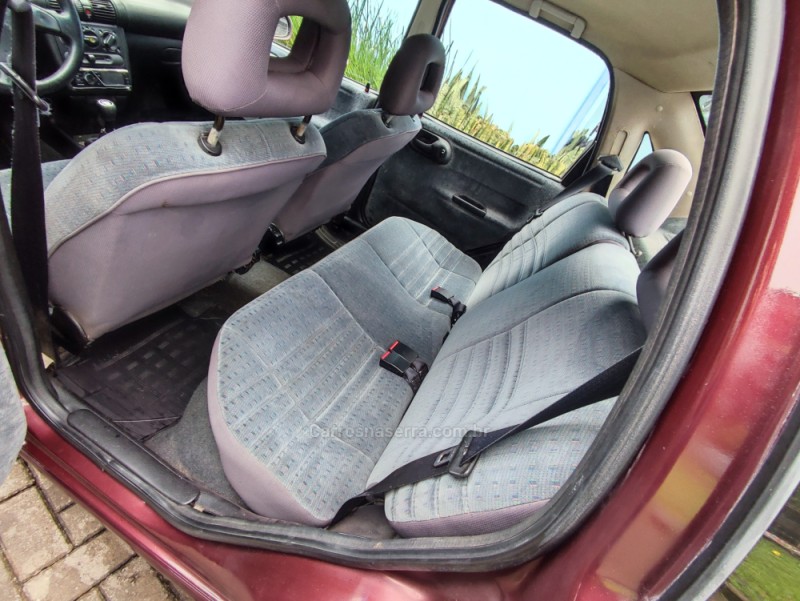CORSA 1.6 MPFI GLS SEDAN 16V GASOLINA 4P MANUAL - 1999 - CANELA