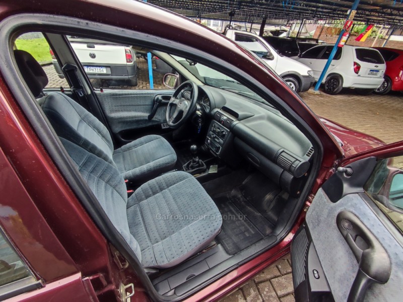 CORSA 1.6 MPFI GLS SEDAN 16V GASOLINA 4P MANUAL - 1999 - CANELA