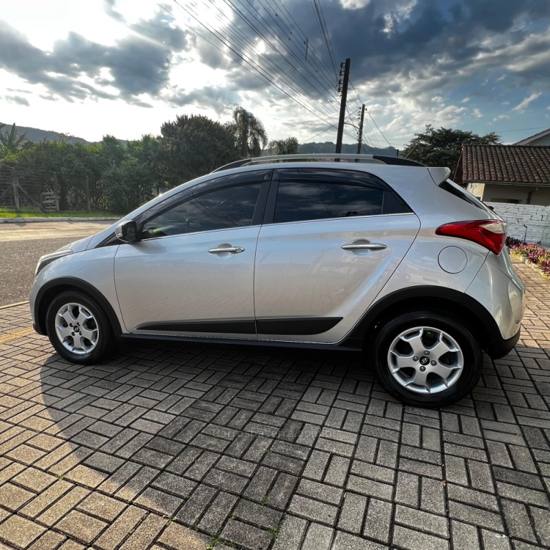 HB20X 1.6 16V PREMIUM FLEX 4P AUTOMÁTICO - 2015 - FELIZ