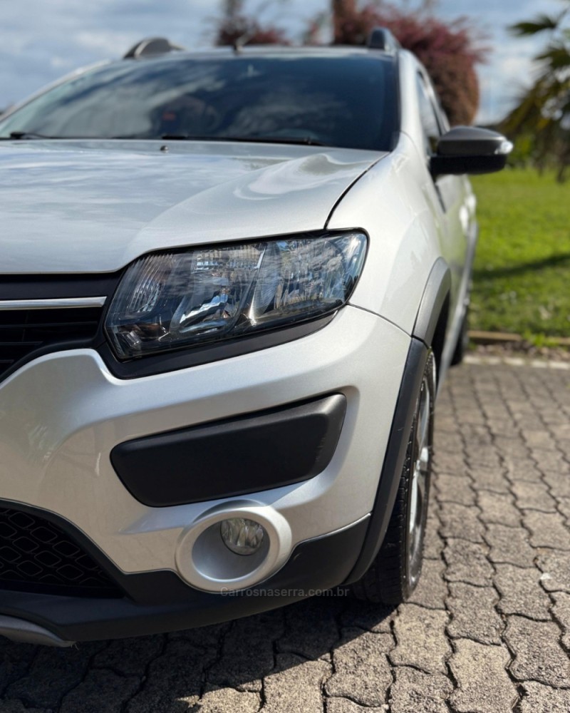 SANDERO 1.6 STEPWAY RIP CURL 8V FLEX 4P MANUAL - 2016 - CAXIAS DO SUL