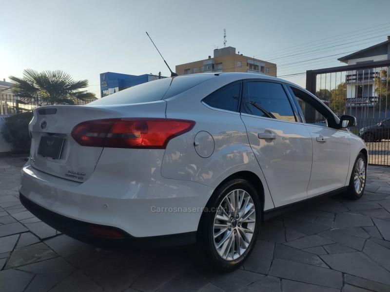 FOCUS 2.0 TITANIUM SEDAN 16V FLEX 4P AUTOMÁTICO - 2016 - CAXIAS DO SUL