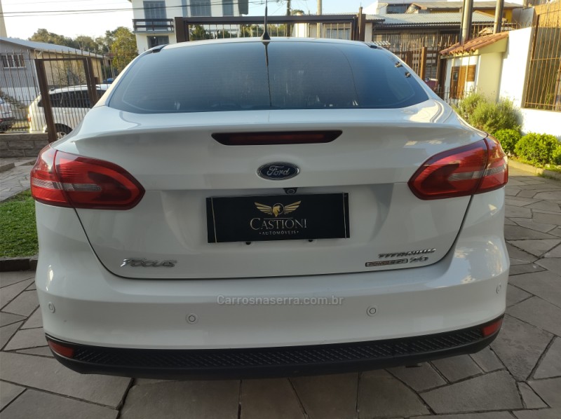 FOCUS 2.0 TITANIUM SEDAN 16V FLEX 4P AUTOMÁTICO - 2016 - CAXIAS DO SUL