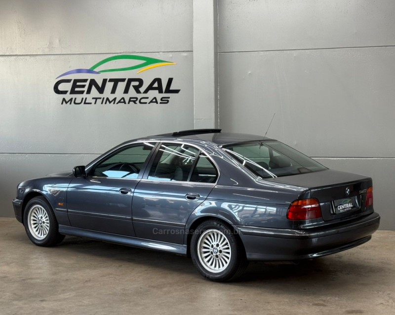 540I 4.4 SEDAN V8 32V GASOLINA 4P AUTOMÁTICO - 1997 - VACARIA