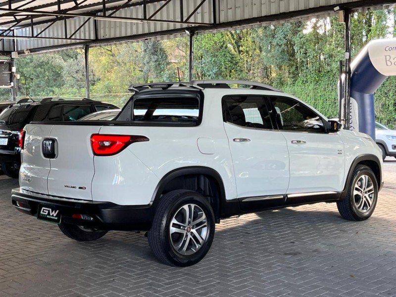 TORO 2.0 16V TURBO DIESEL VOLCANO AT9 4X4 AUTOMÁTICO - 2018 - CAXIAS DO SUL