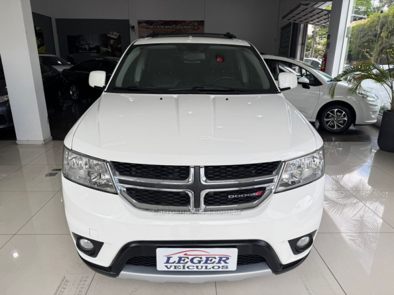 JOURNEY 3.6 RT V6 GASOLINA 4P AUTOMÁTICO - 2015 - SãO LEOPOLDO