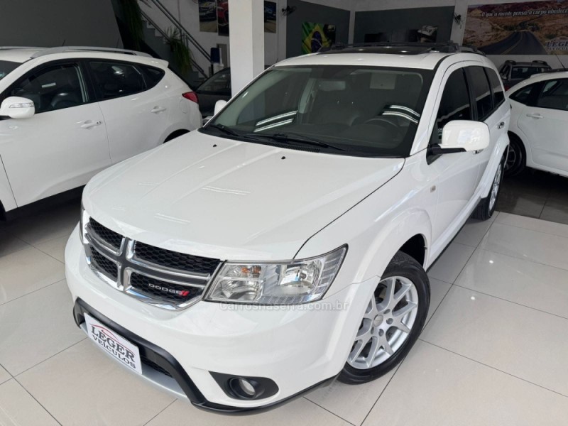 JOURNEY 3.6 RT V6 GASOLINA 4P AUTOMÁTICO - 2015 - SãO LEOPOLDO