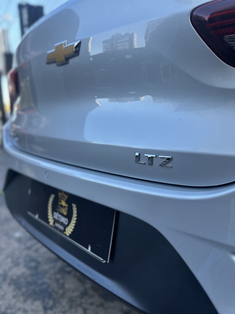 ONIX 1.0 LTZ 12V TURBO FLEX 4P MANUAL - 2023 - CAXIAS DO SUL