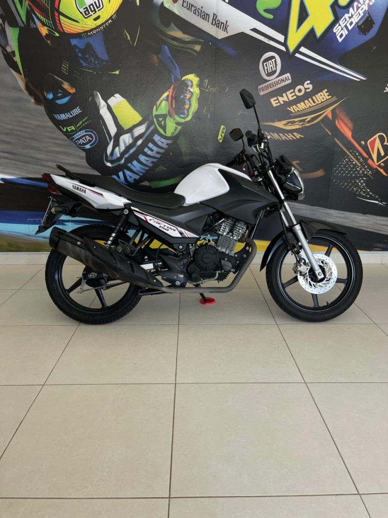 YAMAHA - YBR - 2021/2022 - Branca - R$ 13.900,00