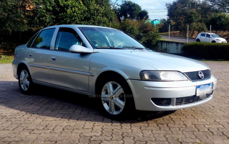 vectra 2.0 mpfi expression 8v gasolina 4p manual 2005 caxias do sul