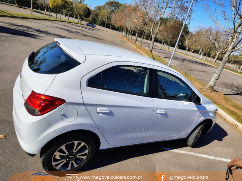 ONIX 1.4 MPFI LTZ 8V FLEX 4P MANUAL - 2015 - BENTO GONçALVES