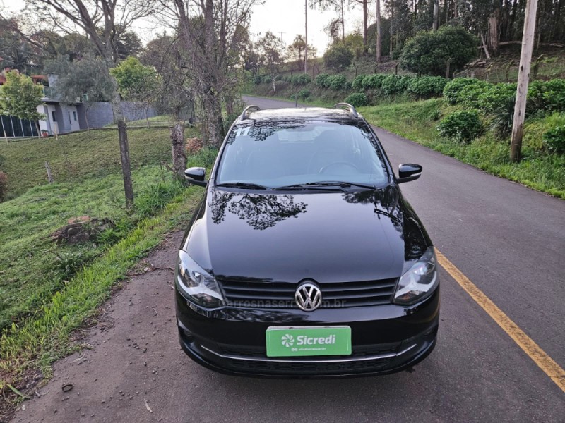 SPACEFOX 1.6 MI 8V FLEX 4P MANUAL - 2011 - VERANóPOLIS