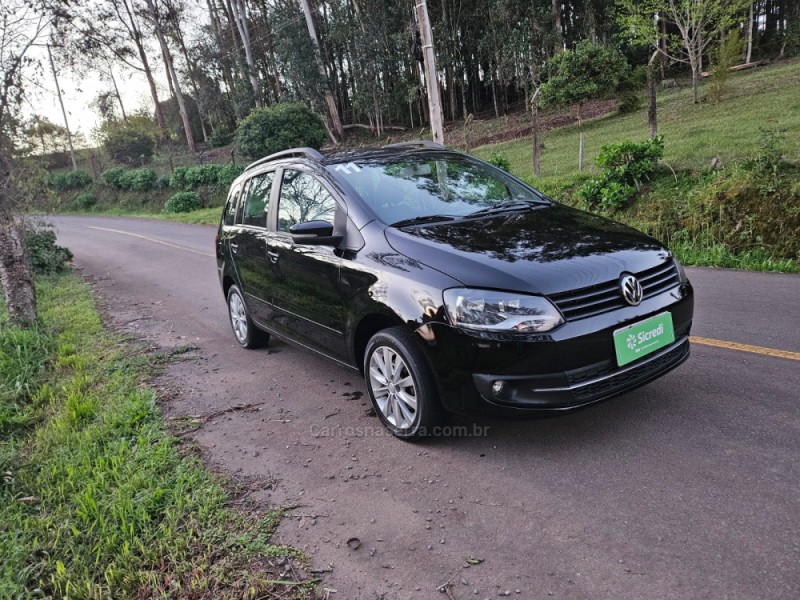 SPACEFOX 1.6 MI 8V FLEX 4P MANUAL - 2011 - VERANóPOLIS