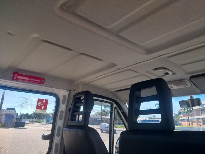 JUMPER 2.3 MINIBUS 16V TURBO INTERCOOLER DIESEL 4P MANUAL - 2014 - CAXIAS DO SUL