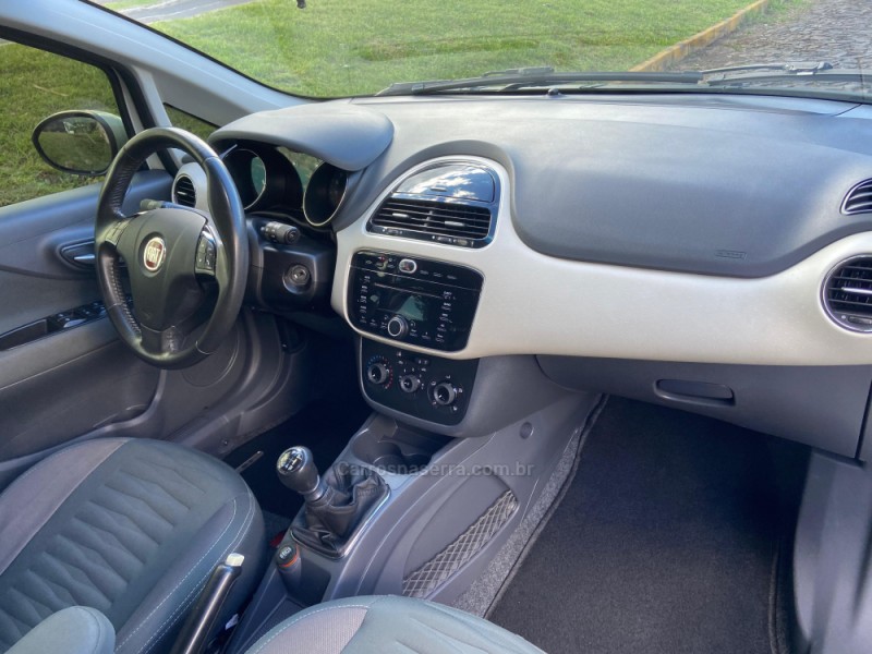 PUNTO 1.6 ESSENCE SP 16V FLEX 4P MANUAL - 2015 - DOIS IRMãOS