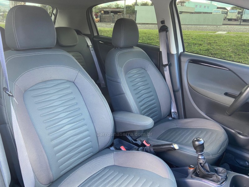 PUNTO 1.6 ESSENCE SP 16V FLEX 4P MANUAL - 2015 - DOIS IRMãOS