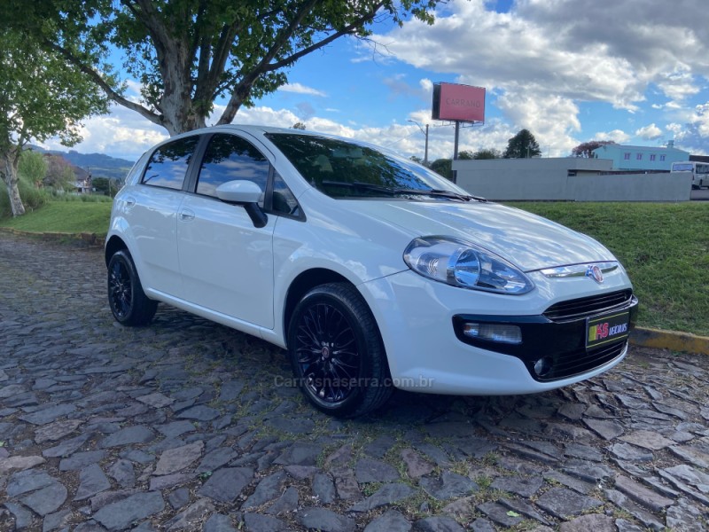 PUNTO 1.6 ESSENCE SP 16V FLEX 4P MANUAL