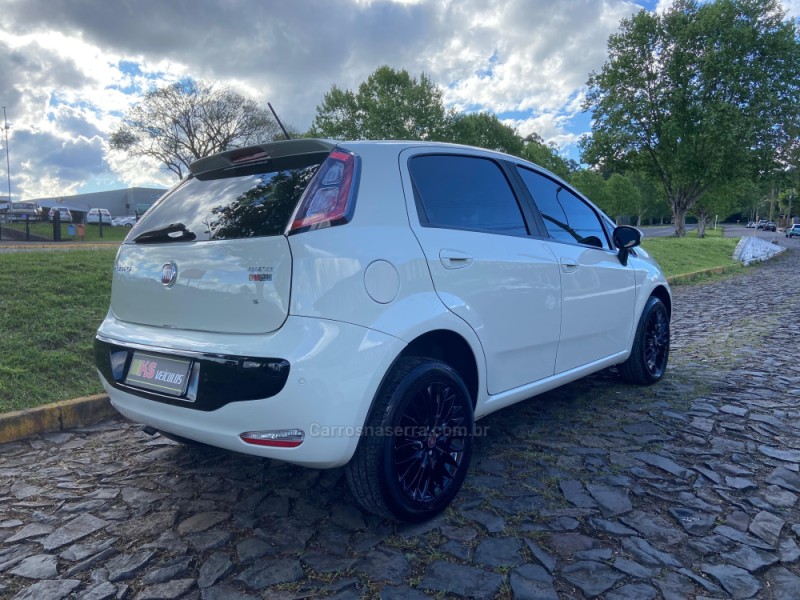 PUNTO 1.6 ESSENCE SP 16V FLEX 4P MANUAL - 2015 - DOIS IRMãOS