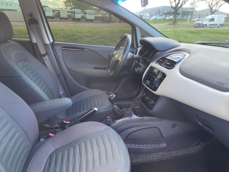 PUNTO 1.6 ESSENCE SP 16V FLEX 4P MANUAL - 2015 - DOIS IRMãOS