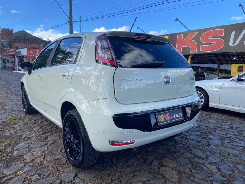 PUNTO 1.6 ESSENCE SP 16V FLEX 4P MANUAL - 2015 - DOIS IRMãOS
