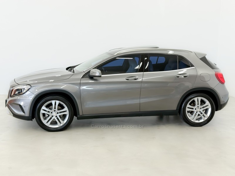 GLA 200 1.6 CGI VISION 16V TURBO GASOLINA 4P AUTOMÁTICO - 2015 - CAXIAS DO SUL