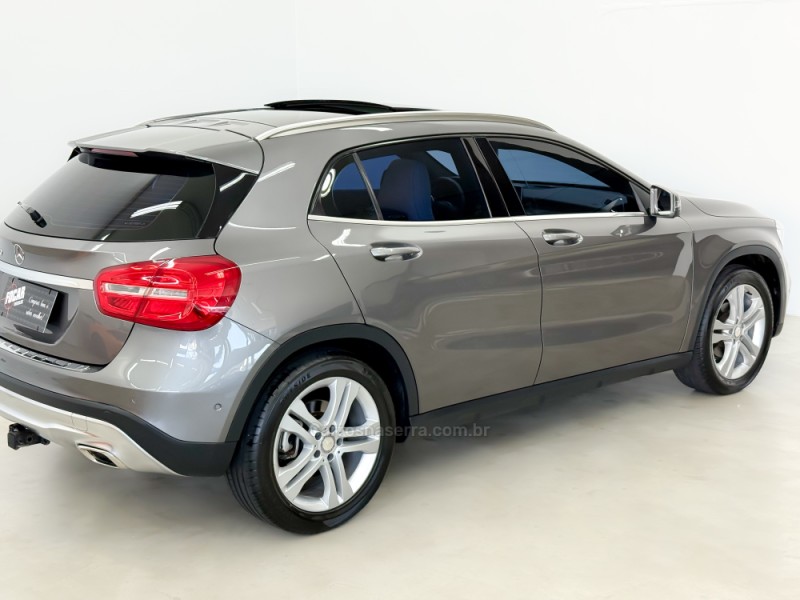 GLA 200 1.6 CGI VISION 16V TURBO GASOLINA 4P AUTOMÁTICO - 2015 - CAXIAS DO SUL