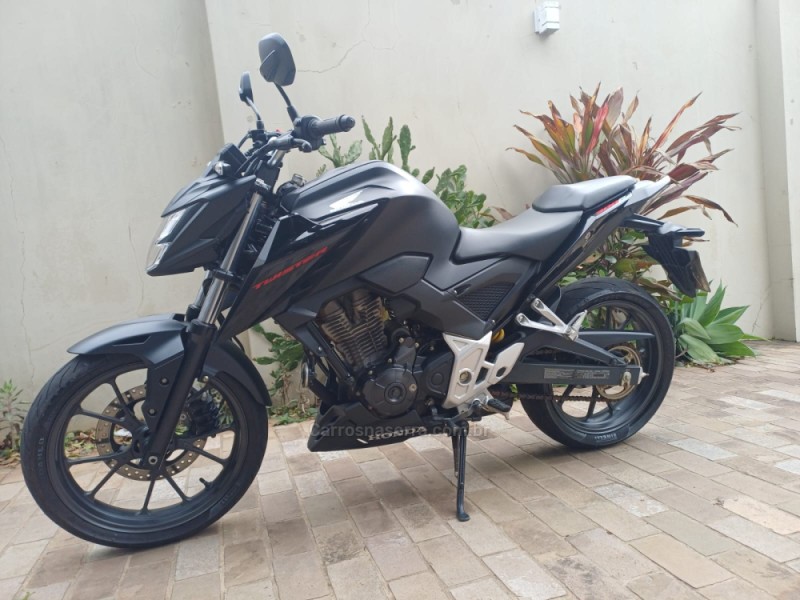 cb 300f twister cbs 2024 passo fundo