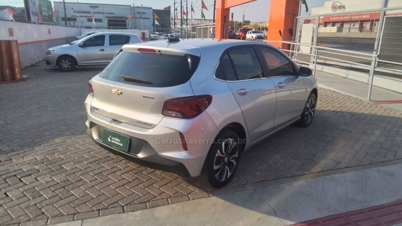 ONIX 1.0 PREMIER II 12V TURBO FLEX 4P AUTOMÁTICO - 2024 - CAXIAS DO SUL
