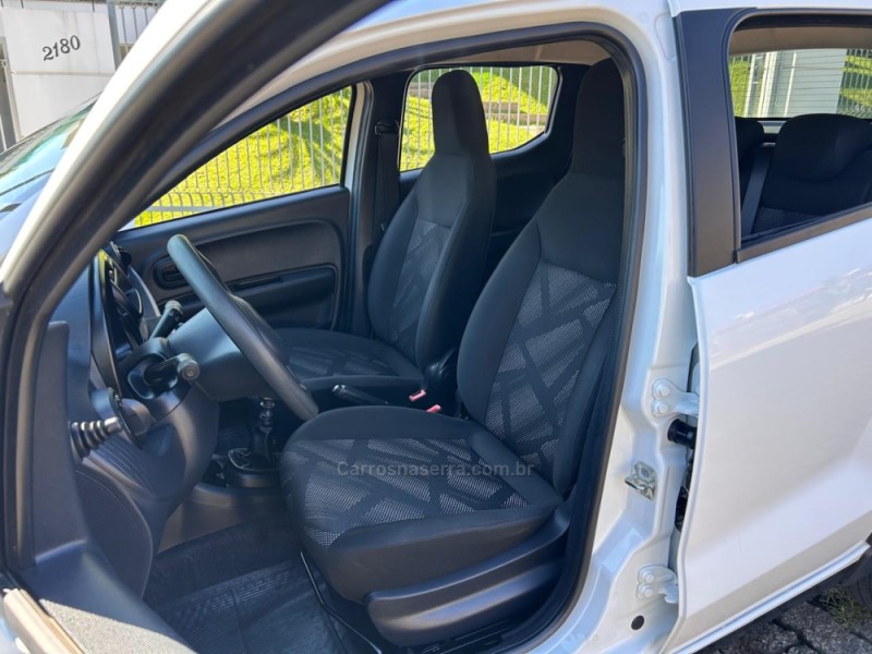 MOBI 1.0 8V EVO FLEX LIKE. MANUAL - 2023 - VENâNCIO AIRES