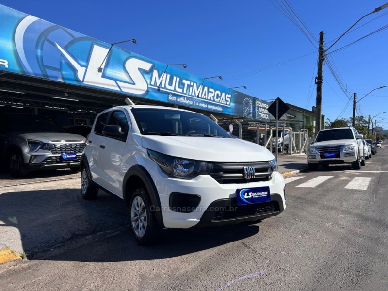 MOBI 1.0 8V EVO FLEX LIKE. MANUAL - 2023 - VENâNCIO AIRES